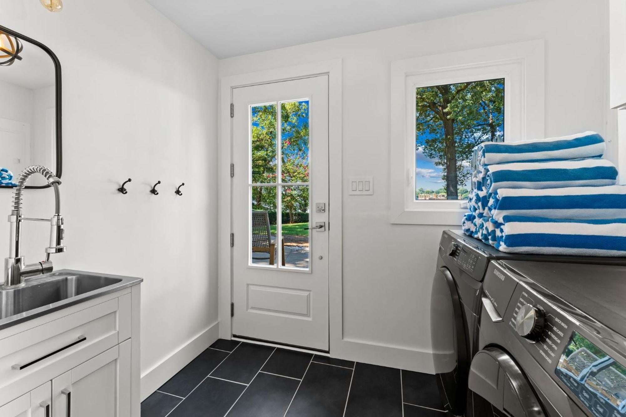 Lakefront Living Mooresville Zewnętrze zdjęcie